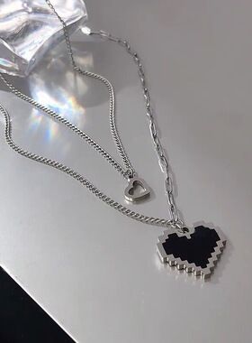 黑色马赛克爱心像素桃心双层叠戴钛钢项链女 ins时尚气质嘻哈吊坠