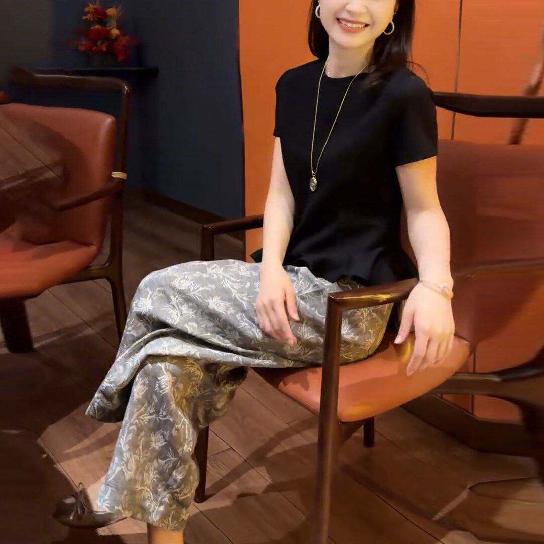 /路途女裤轻奢欧货碎花直筒裤2026夏季女士休闲裤宽松显瘦八分a3