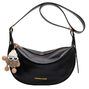 斜挎包包女式2025新款饺子包小众大容量日常通勤上班单肩超火女包