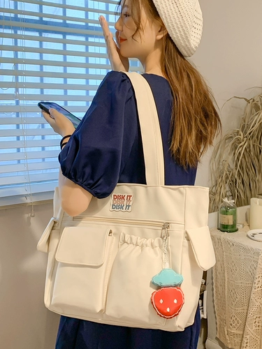 Вместительный и большой шоппер, сумка на одно плечо