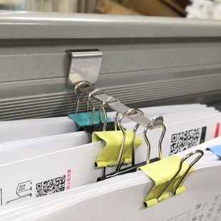 长尾夹挂钩票据夹子收纳办公室桌工位屏风隔断隔板插缝槽文件整理