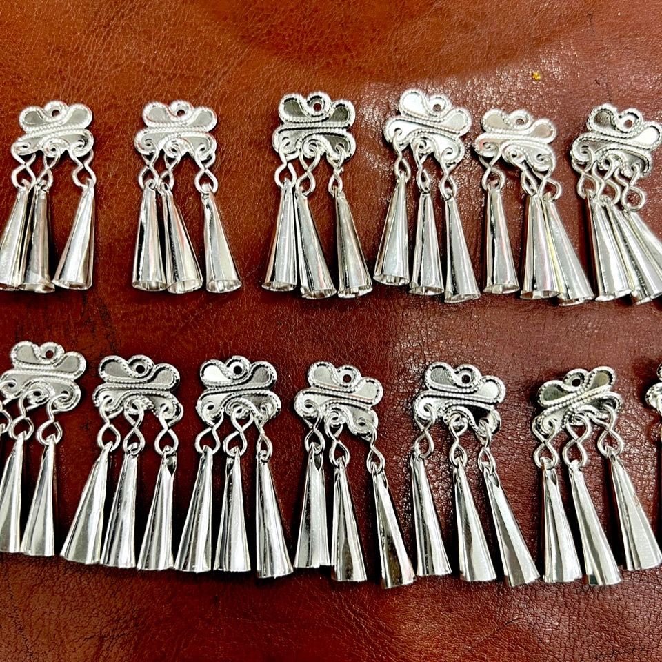 苗银服装配件 少数民族配饰舞台演出配饰新娘装配件 银饰搭配饰品