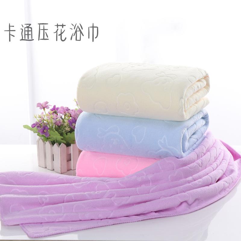 直销 70*140纳米超细纤维卡通压花小熊浴巾三秒快干巾沙滩巾