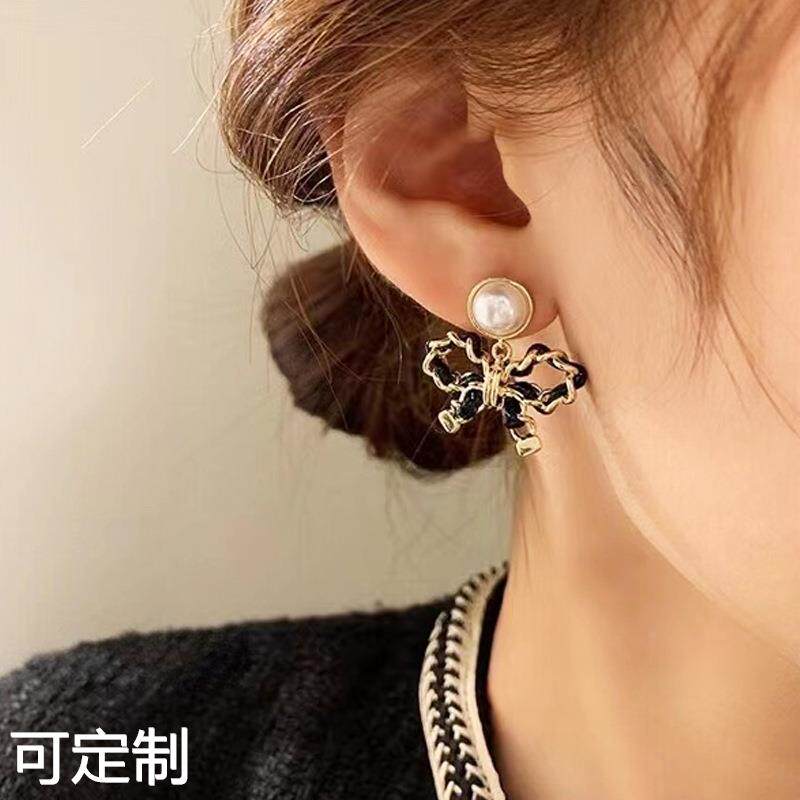 新款小香风耳钉镶钻蝴蝶结耳环女韩式气质法式耳钉耳饰