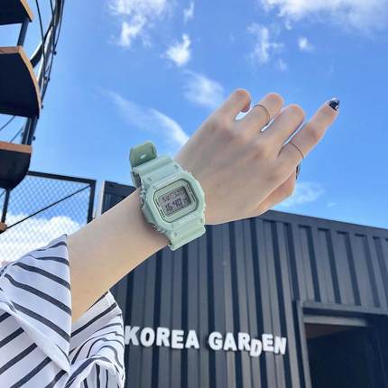 抹茶绿手表女ins风学生韩版简约网红方形运动多功能学院风电子表