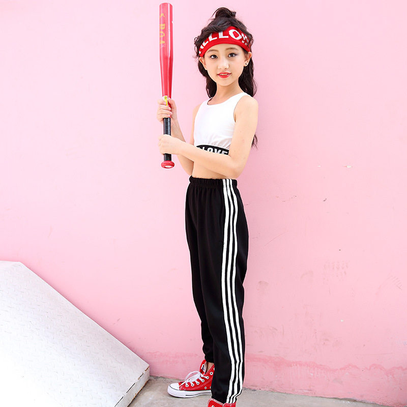 新款儿童爵士现代舞演出复古运动红色背心三条杠长裤女童街舞服装