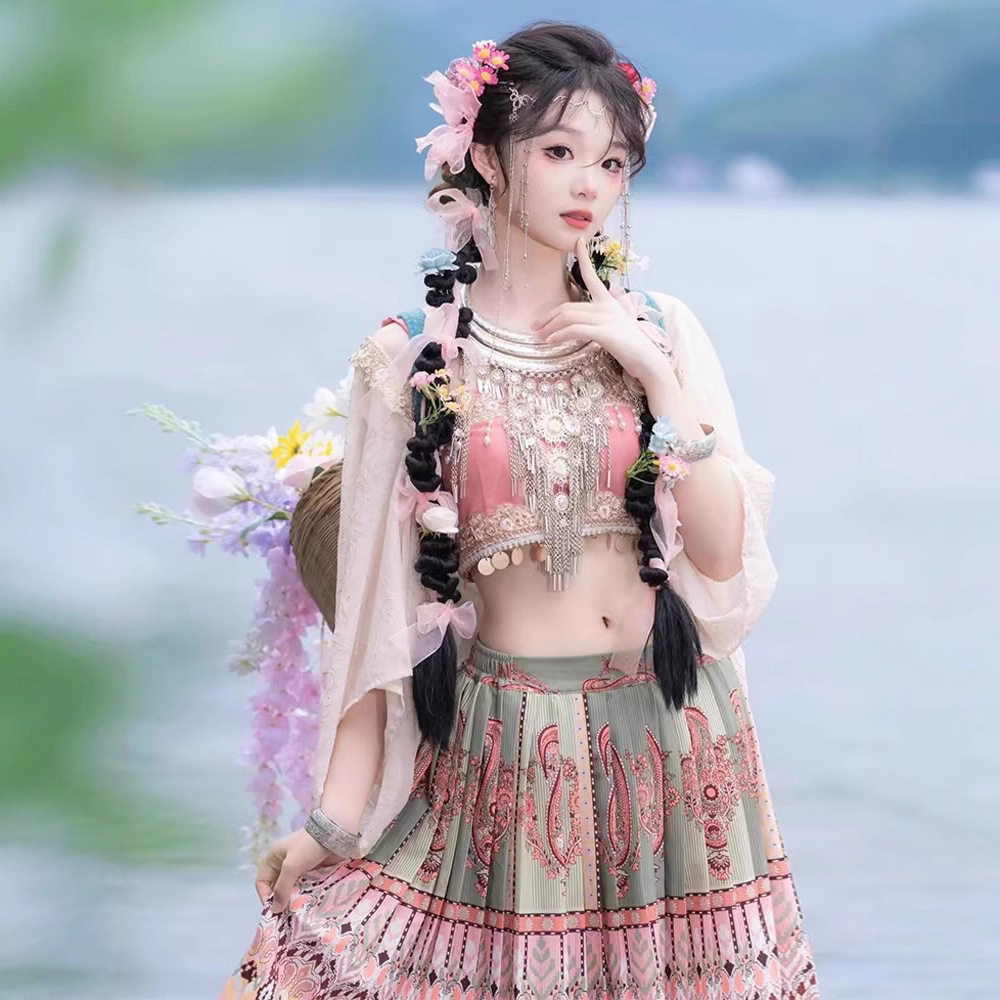 超仙异域风桃花圣女古风民族服装哈尼族西双版纳苗族服饰旅拍春夏
