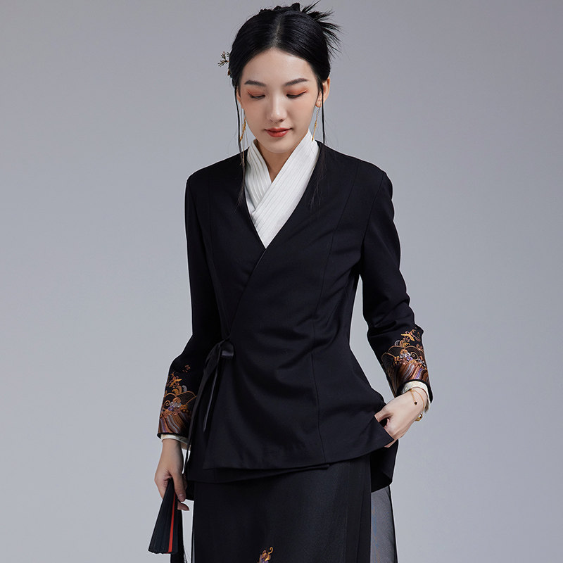 陌遇国潮汉元素改良绣花茶服上衣图片