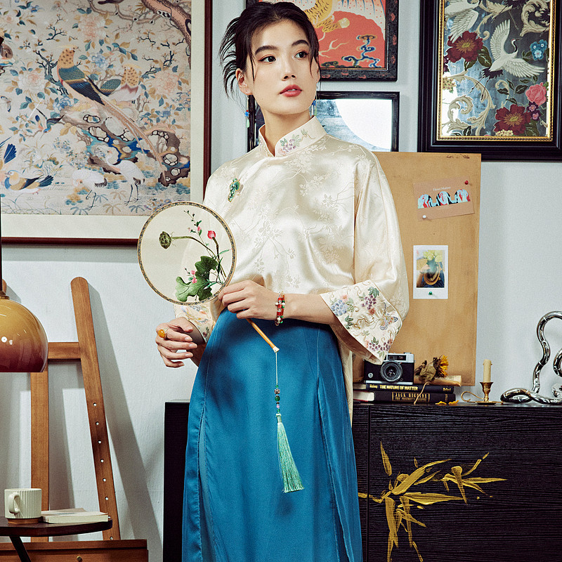陌遇2025年夏季新款中国风复古改良七分袖刺绣茶服新中式唐装上衣