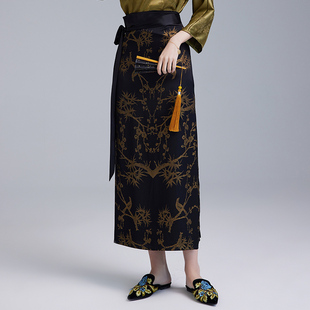 陌遇2025年春季新款中国风改良汉元素提花缎宋制旋裙两片式半身裙