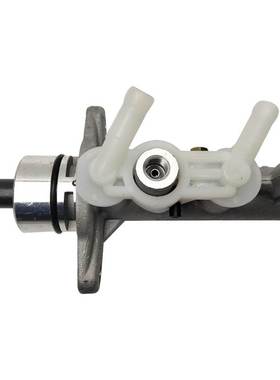 51110-85840汽车制动总泵刹车总泵适用于铃木奥拓SUZUKI ALTO III