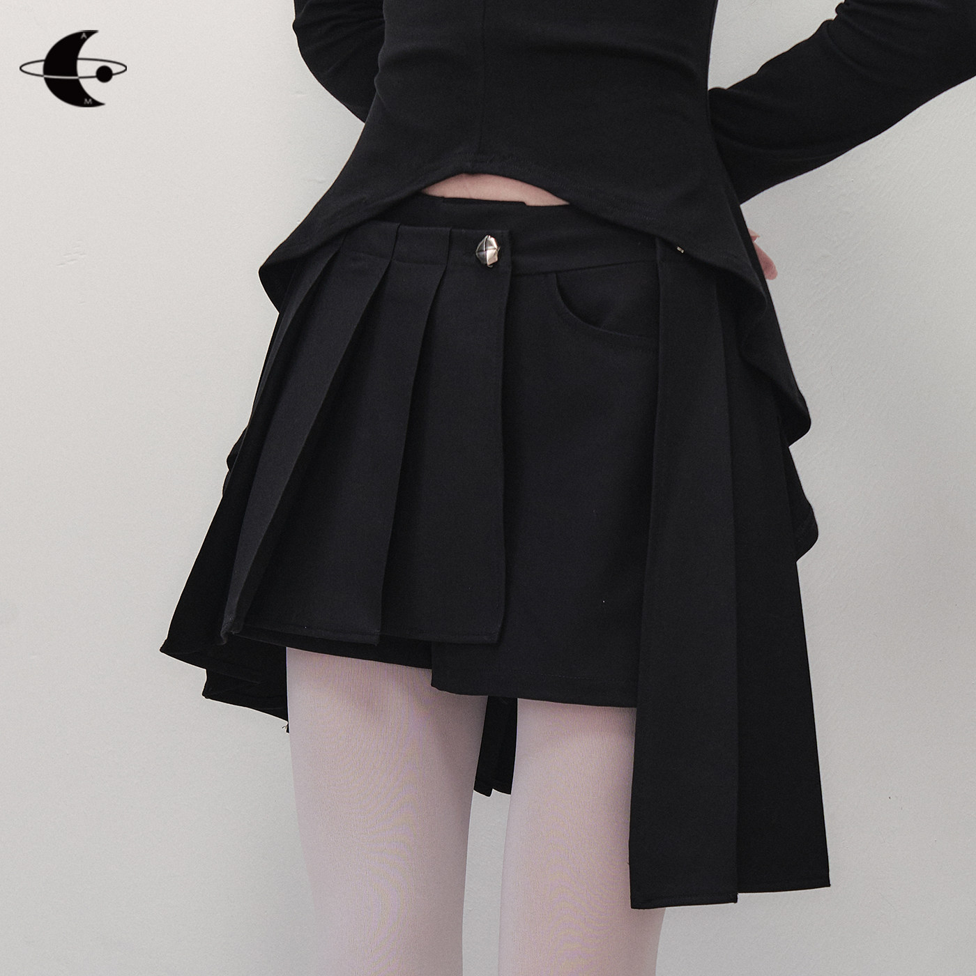 创世纪元【褶影黑曜】短裤女2025新款夏薄款外穿压褶两穿式短裙裤图片