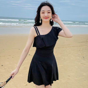 2026温泉泳衣女连体平角保守显瘦遮肚平角韩版性感学生仙女范泳装