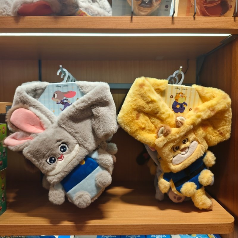 MINISO迪士尼疯狂动物城系列异形毛绒围巾朱迪豹警官尼克名创优品,模玩/动漫/周边/娃圈三坑/桌游,动漫T恤/鞋帽/服装,淘宝优惠券,粉丝福利购,淘宝优惠卷