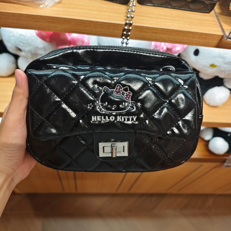 名创优品HelloKitty黑白简约系列菱格双肩包MINISO