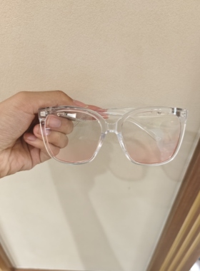 MINISO炫彩系列腮红太阳镜遮阳镜透明镜框名创优品