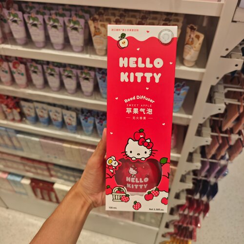 MINISO苹果气泡系列HelloKitty无火香薰名创优品