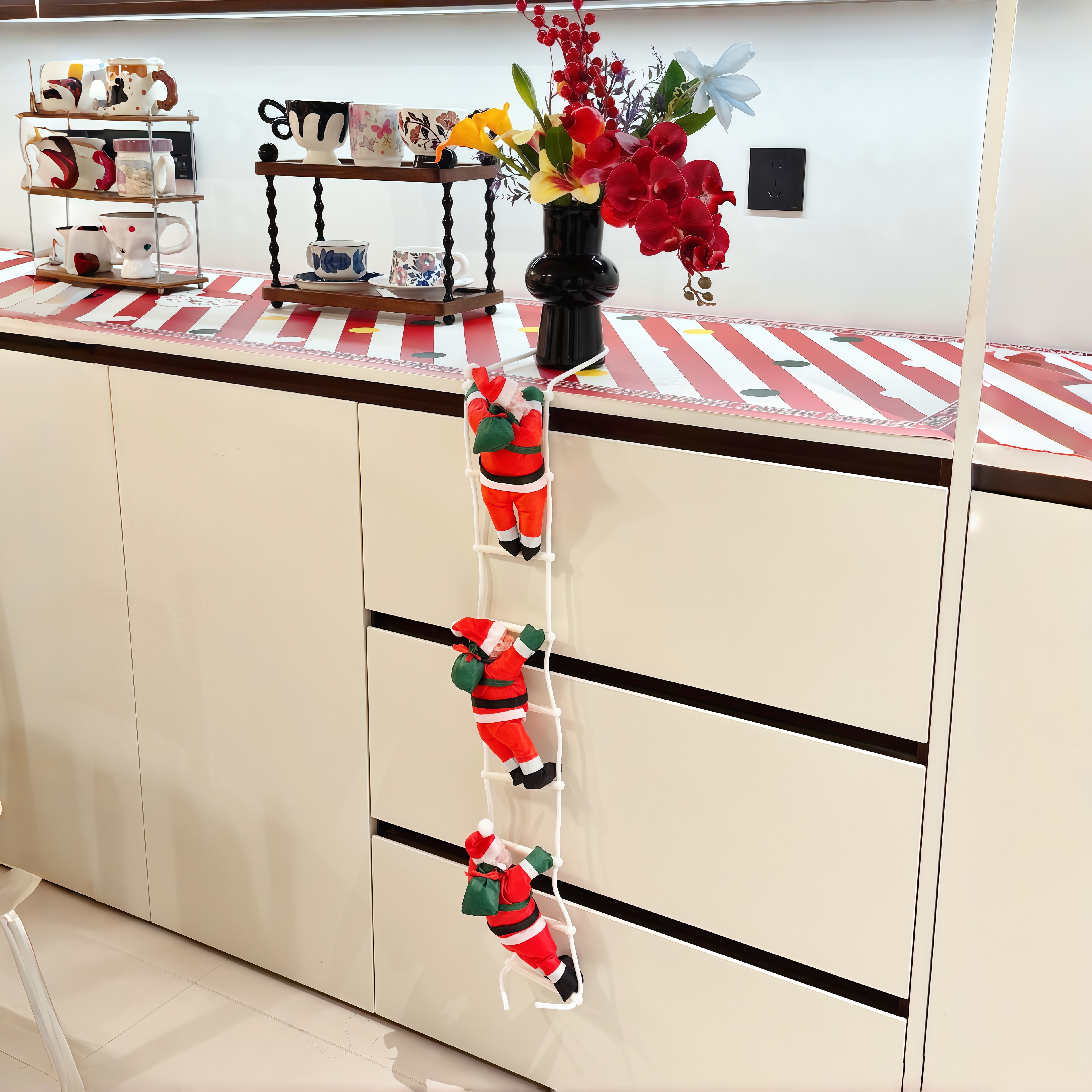 圣诞浓度100%|圣诞老人爬绳公仔