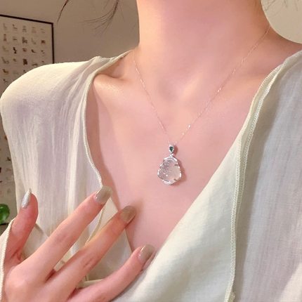 S925纯银玉髓项链女款2025新款佛公吊坠轻奢百搭情人节送女友礼物