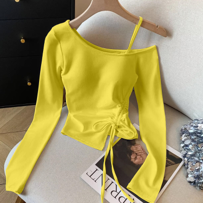 纯欲辣妹不规则斜肩吊带打底衫