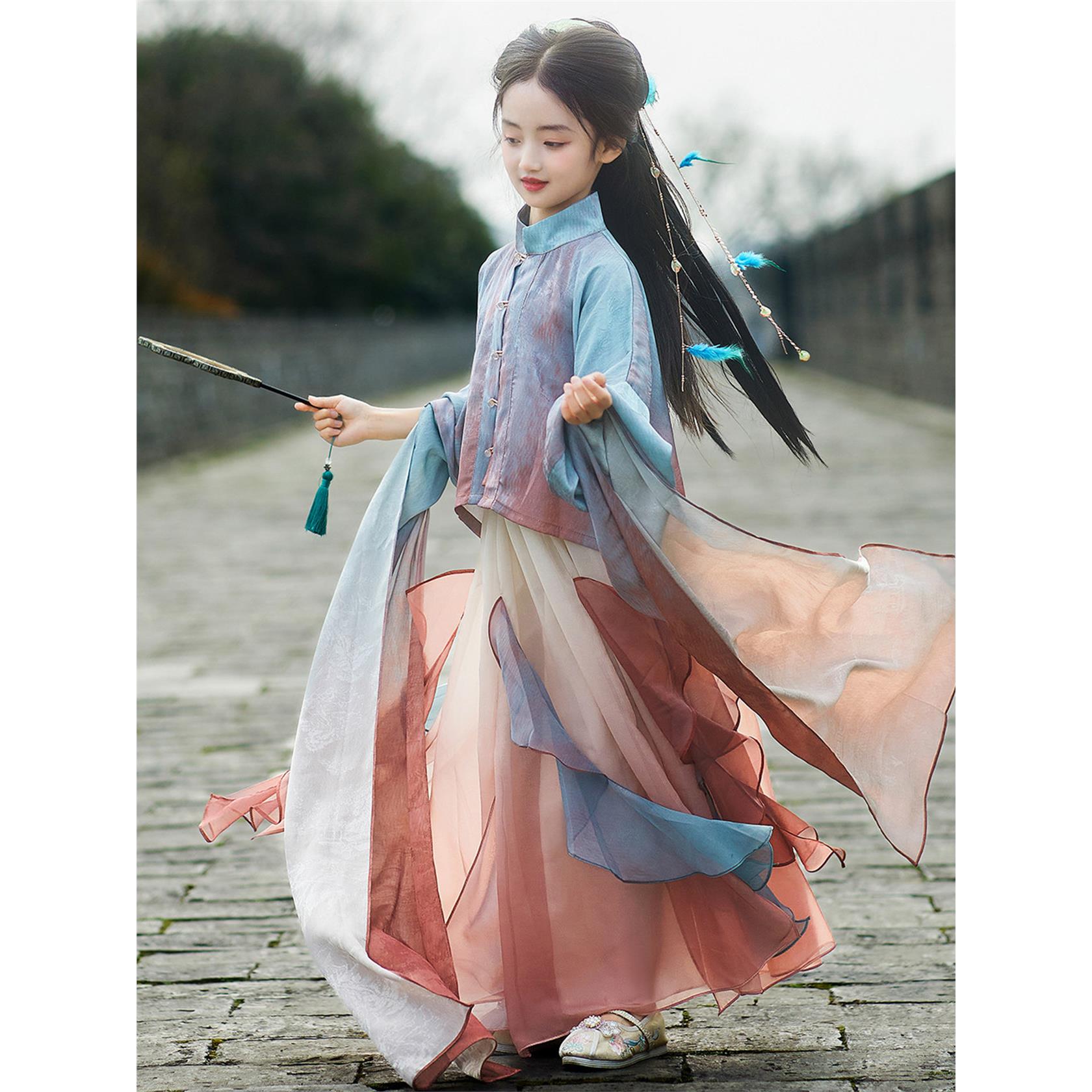 女童古典舞演出服渐变纱