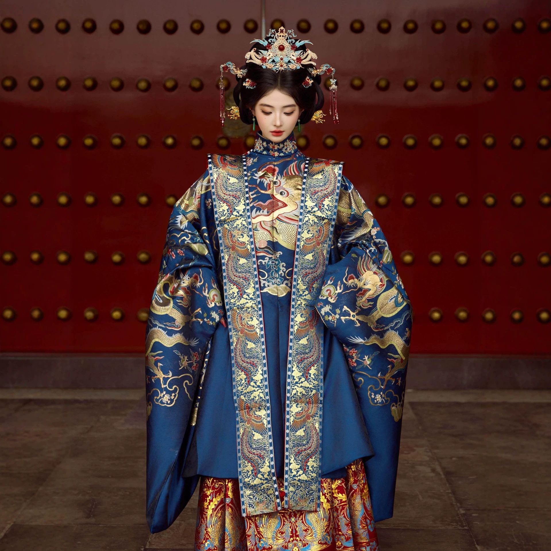 明制汉服长袍对襟立领气质富贵故宫旅拍中长袍大明贵女织金汉服