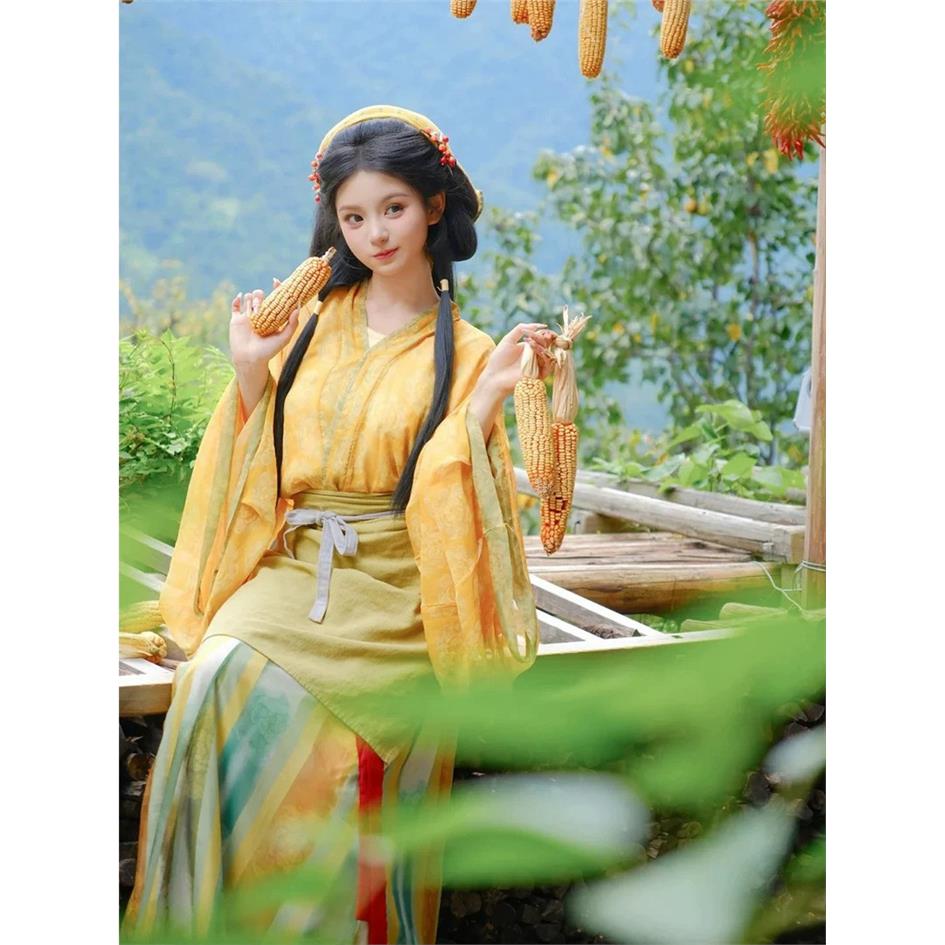 古风田园汉服女宋制交领