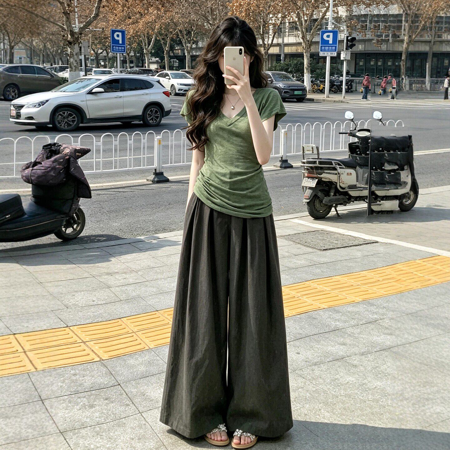 盐系高级感运动套装女夏季宽松时尚洋派减龄短袖阔腿裤休闲两件式