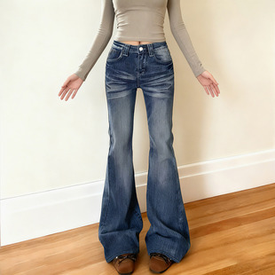 Low waisted spicy girl flared jeans 低腰修身辣妹喇叭牛仔裤女