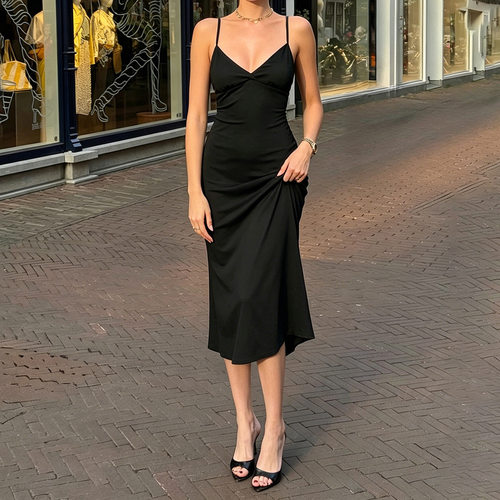 Black V-neck backless dress黑色V领露背镂空吊带裙中长款连衣裙