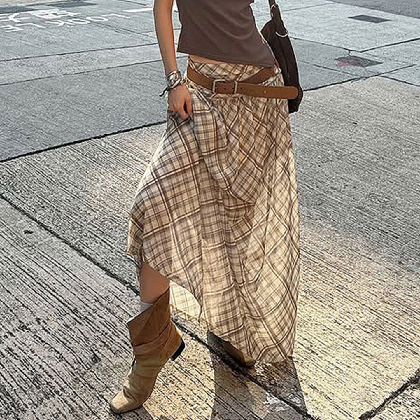 Low waisted mesh plaid skirt 网纱格纹大裙摆半身裙女低腰轻薄