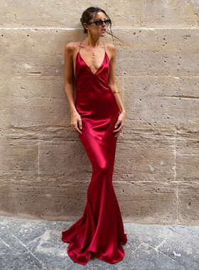 Sexy backless dress 欧美辣妹性感风露背连衣裙挂脖吊带鱼尾长裙