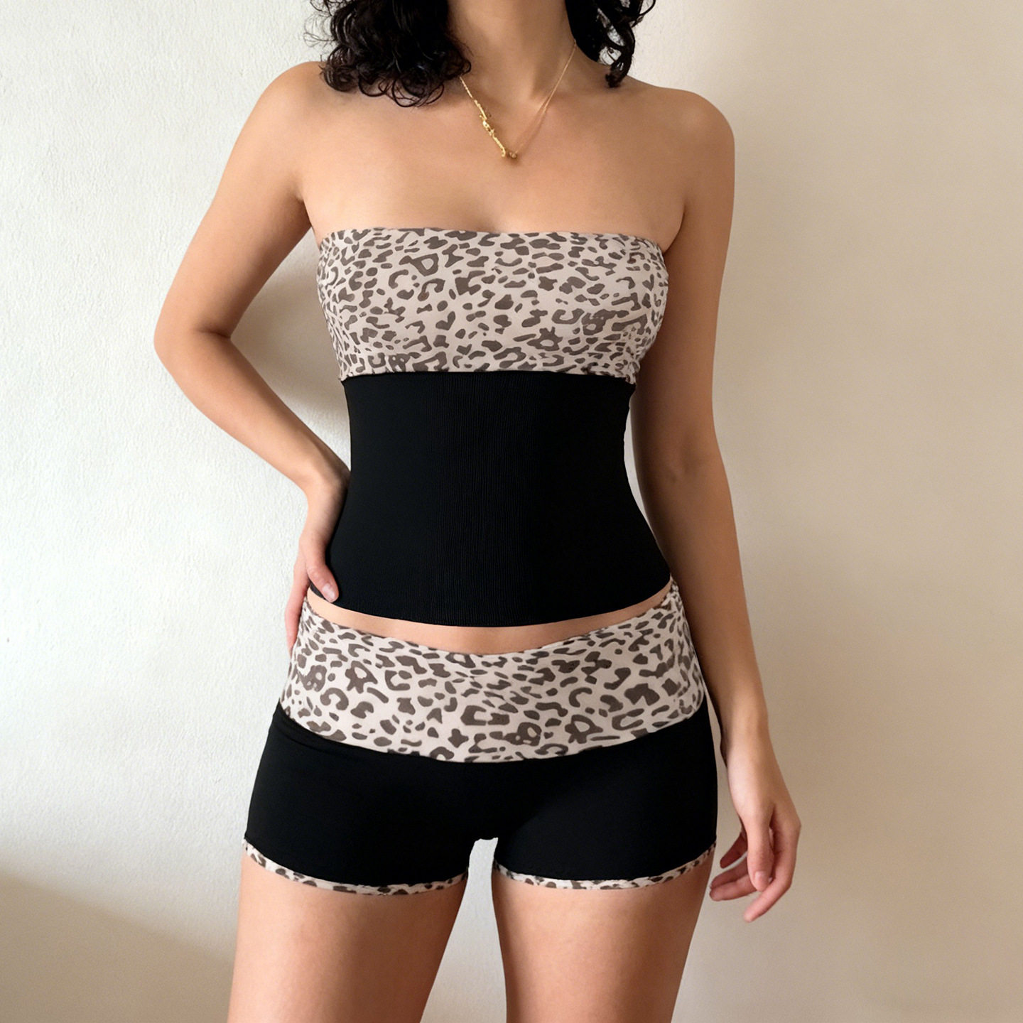 Sexy strapless shorts two-piece set 辣妹性感抹胸短裤两件套