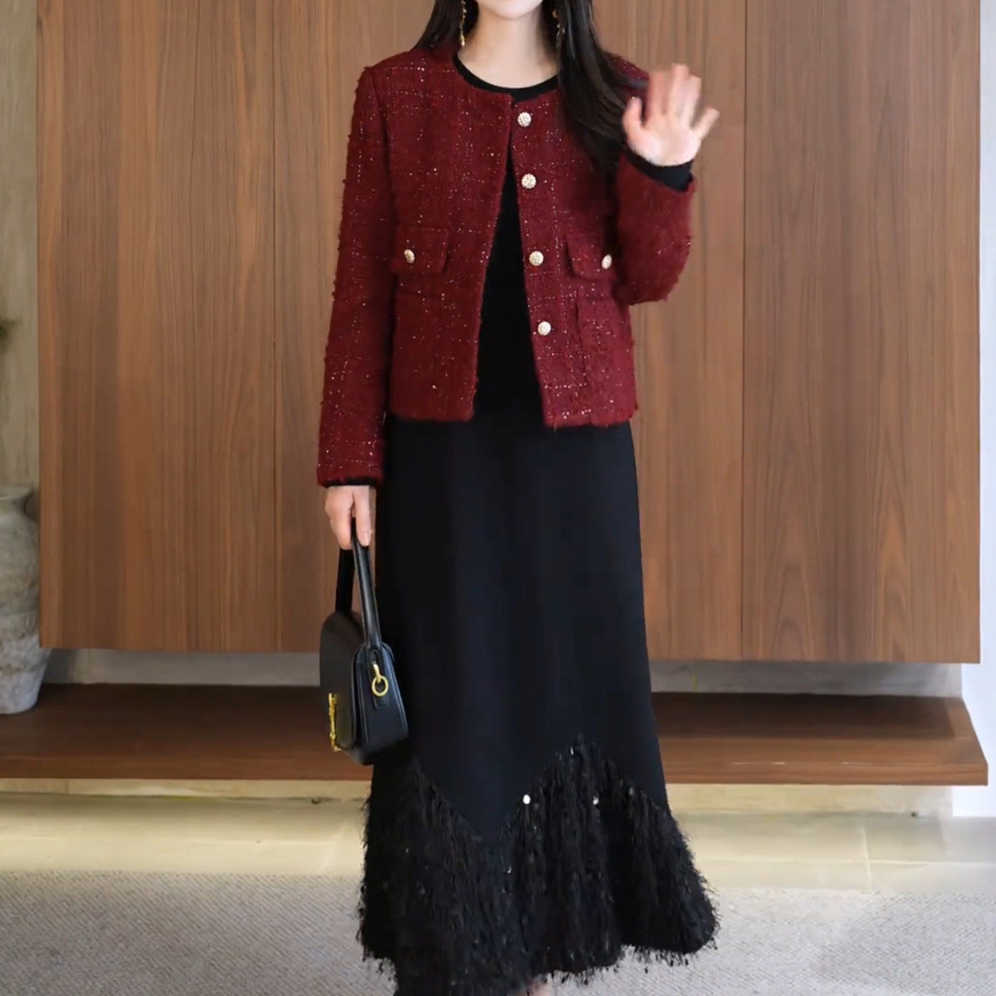 大码女装复古减龄黑色连衣裙女秋冬法式长裙新年战袍赫本风小黑裙