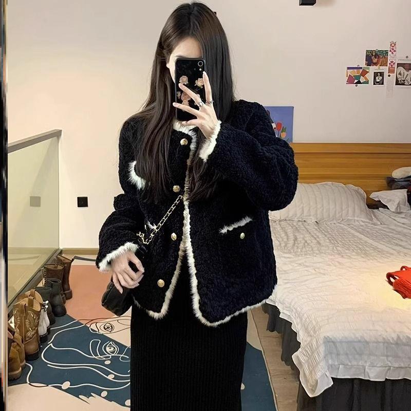 羊羔毛外套女小香风2024秋冬新款皮毛一体加厚黑色毛毛绒上衣短款