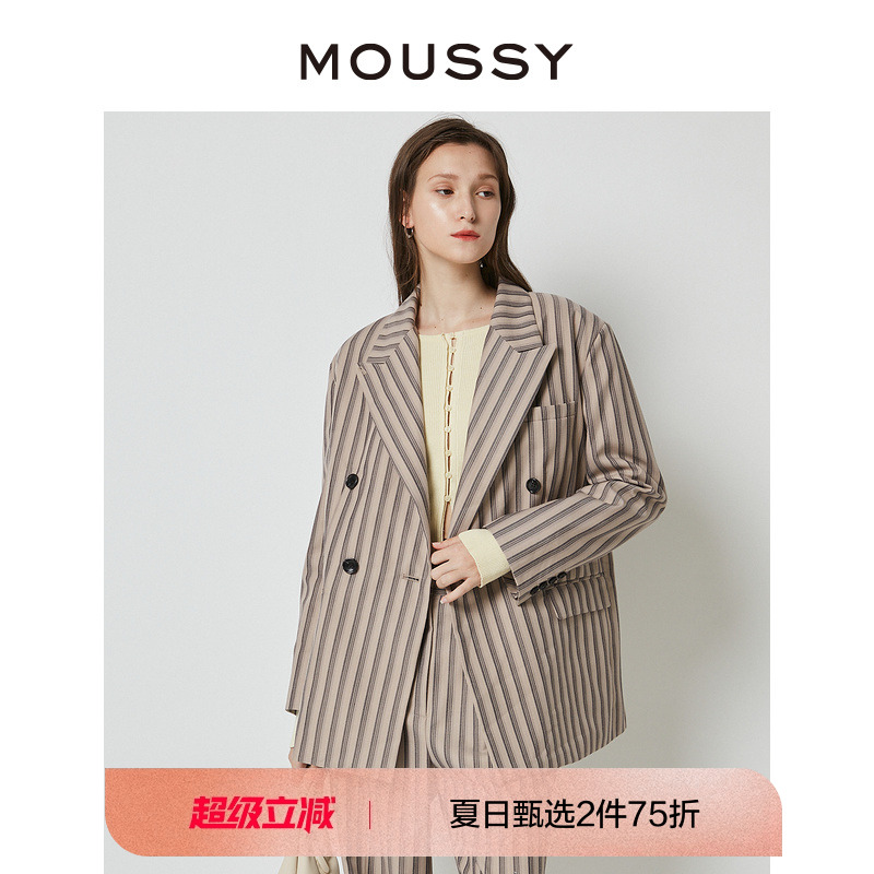 经典条纹设计，含垫肩