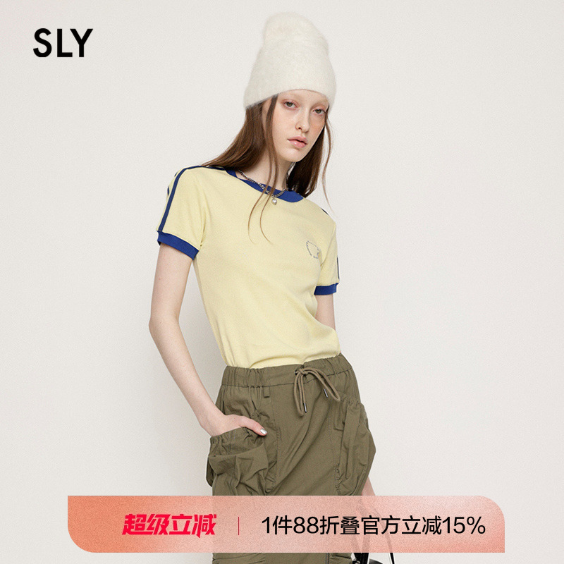 SLY甜辣运动感撞边正肩短袖T恤