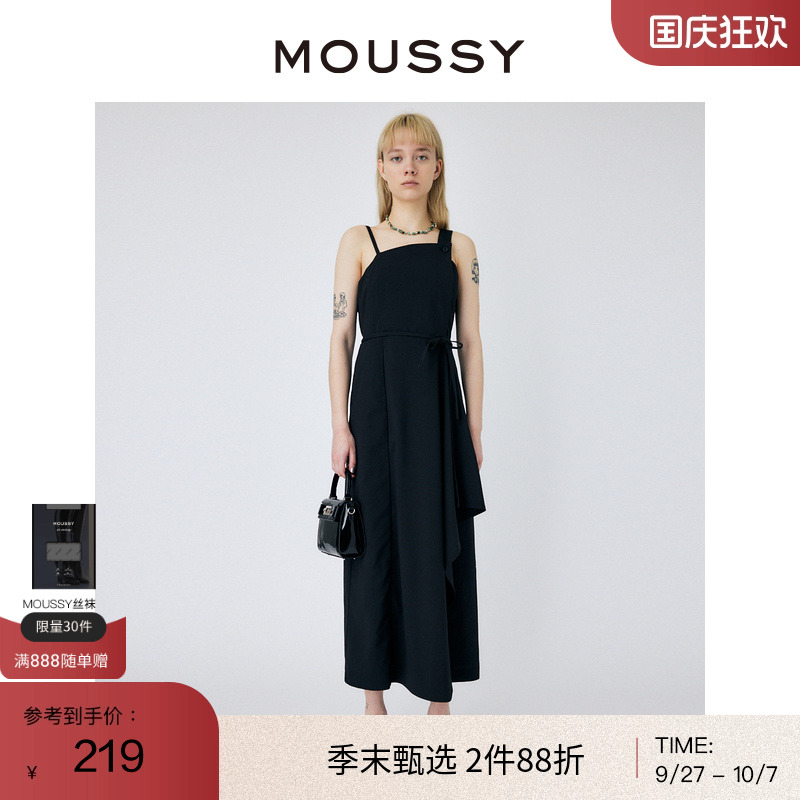 不对称肩带设计，高腰系带凸显曲线