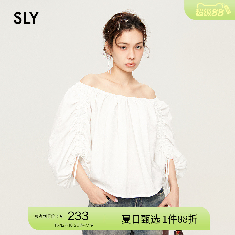 SLY甜美风一字肩抽褶泡泡袖衬衫