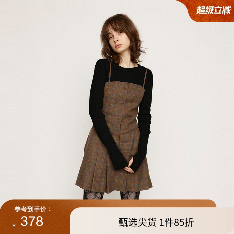 SLY 冬季新品法式赫本风多穿法百褶吊带连衣裙030HAR33-5761