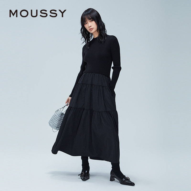 moussy 冬季新品芭蕾风半高领拼接针织连衣裙女028HAA33-3111