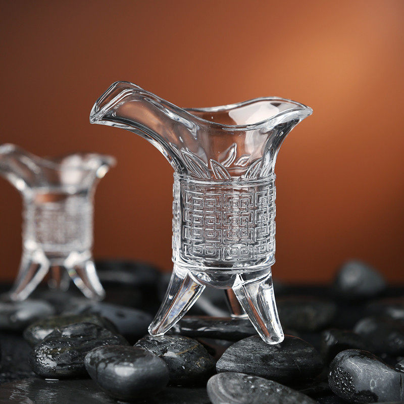 高档帝王酒杯酒樽候爵杯战国水晶玻璃白酒杯仿古家用三足鼎小酒杯图片