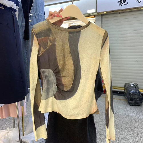 长袖打底t个性撞色晕染