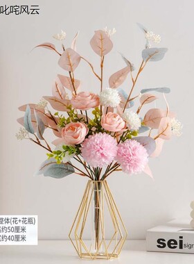 冰箱上放的装饰花仿真花