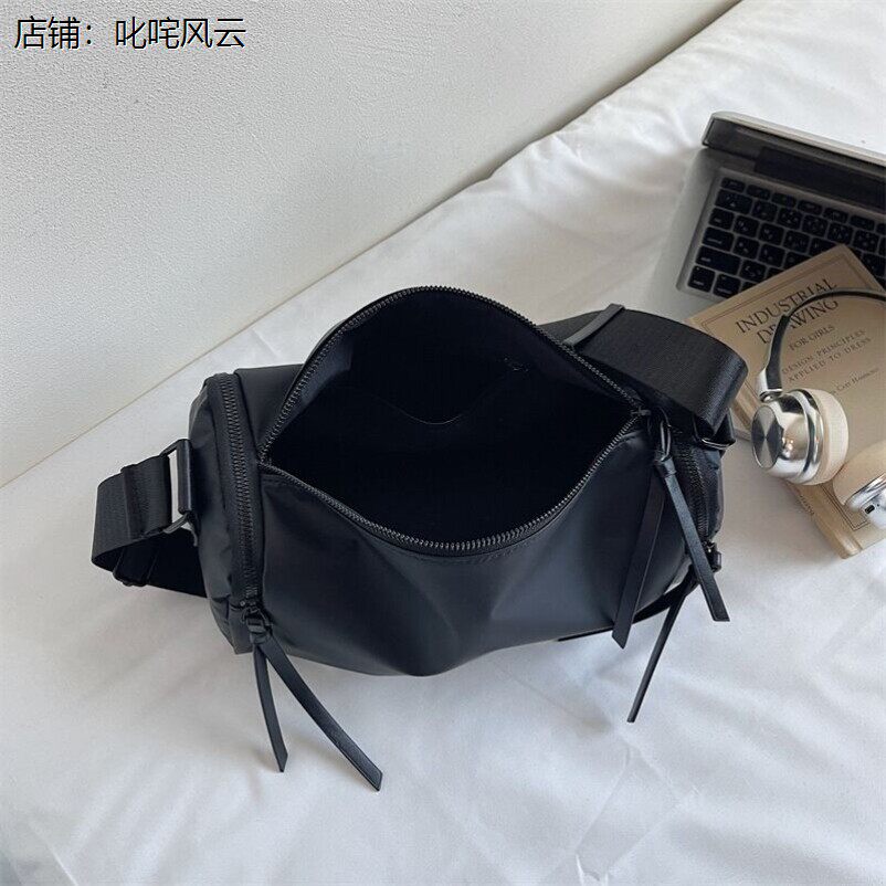 大容量小方包牛津布新款