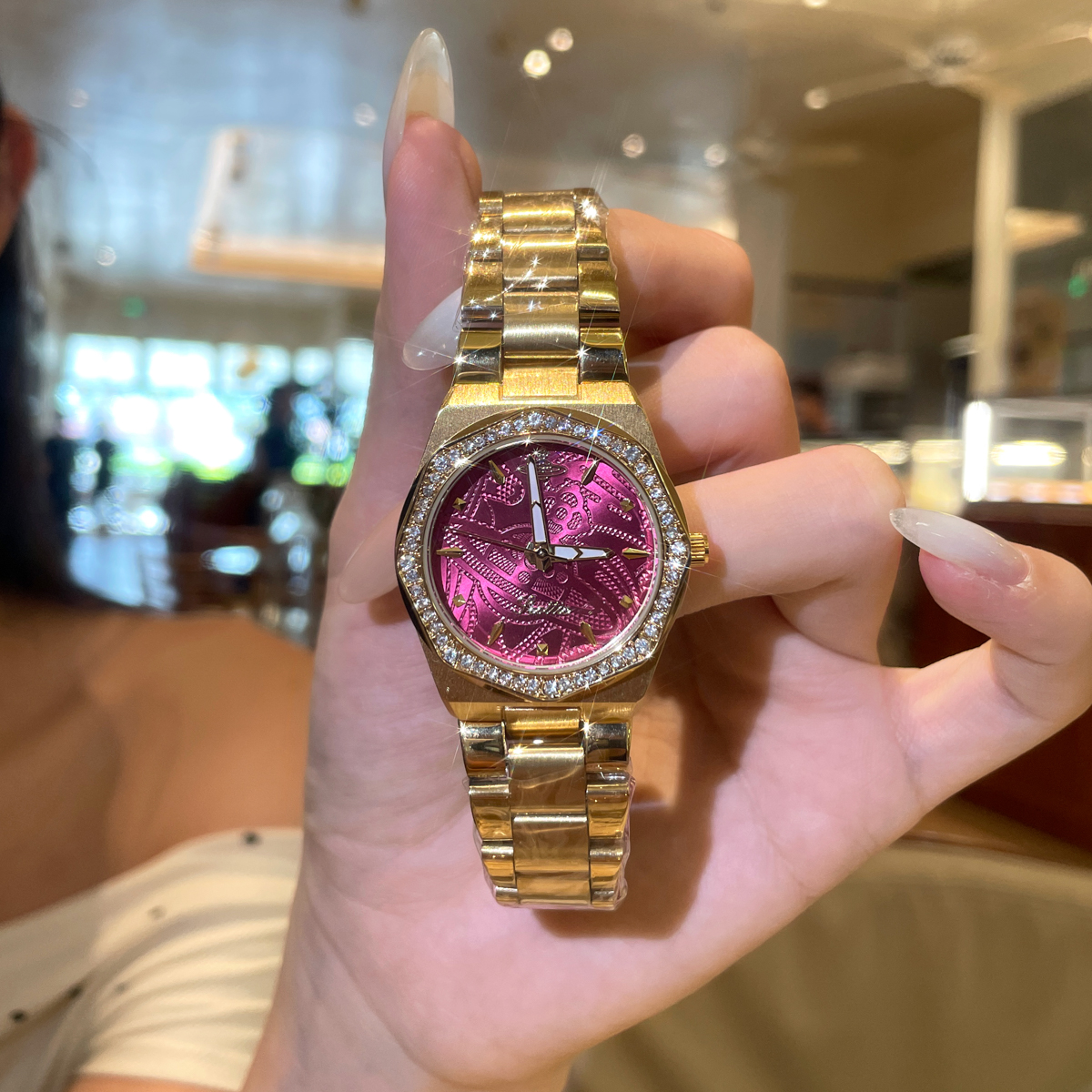 酒红太后高颜值手表女小众艺术女生女表2025新款高级感正品女士表