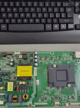 海信LED43M7000U(BOM1)192165主板RSAG7.820.6739屏HE4261U-B52