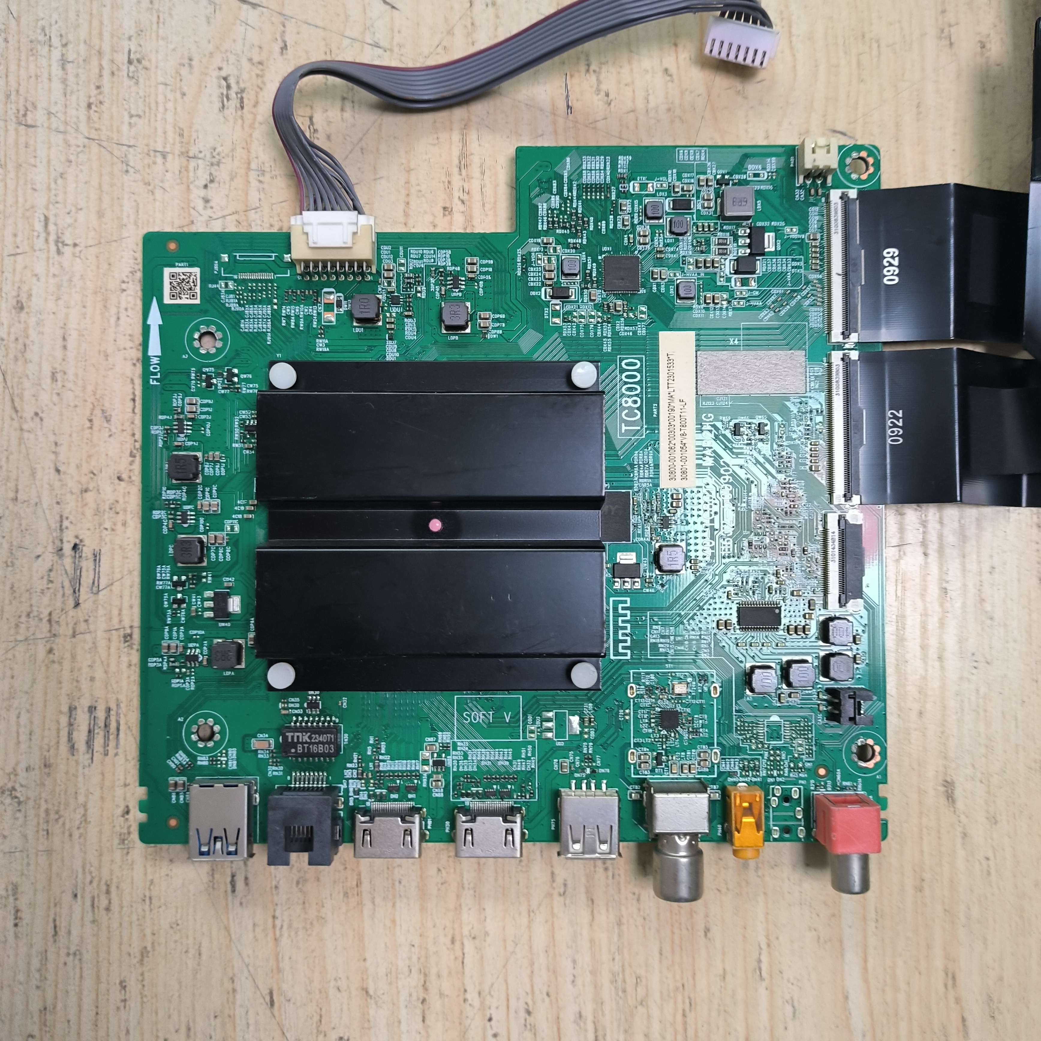 原装 拆机TCL 55V8E主板40-TC80T2-MAB2HG 屏LVU550NDEL实物图