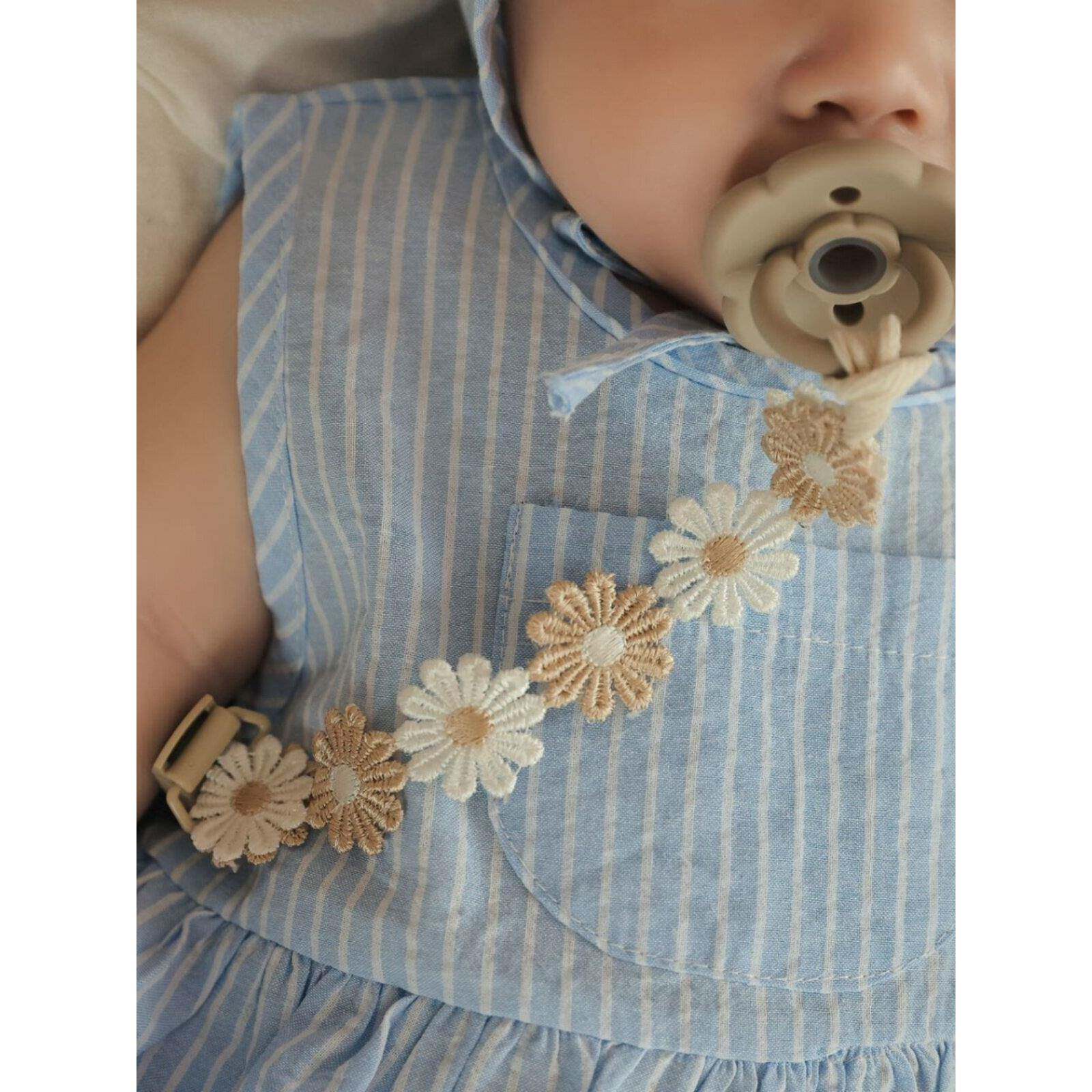 日本奶嘴防掉链ins可爱婴儿安抚宝宝牙胶防掉夹雏菊挂绳磨牙棒夹