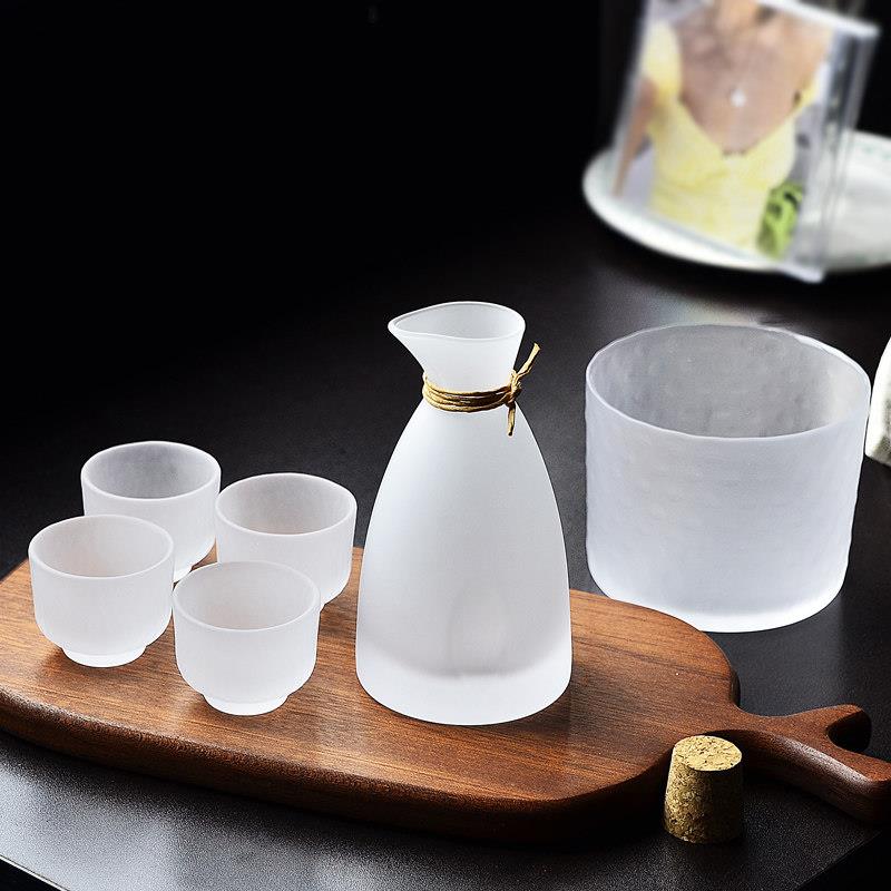 小酒盅锤纹玻璃清酒壶套装温烫酒黄梅果酒杯日式云雾一两白酒杯子